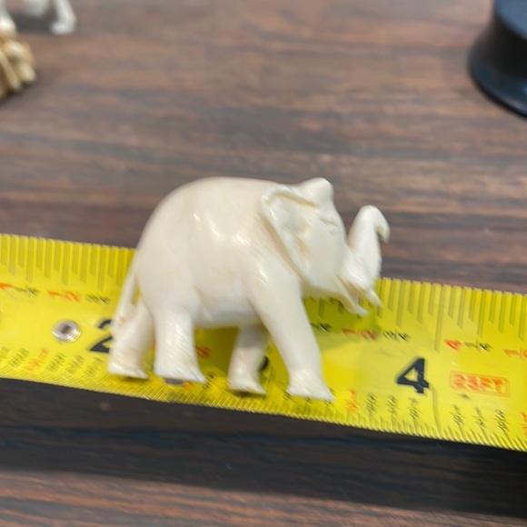 Ivory or Bone good luck elephant - Picture 2 of 5